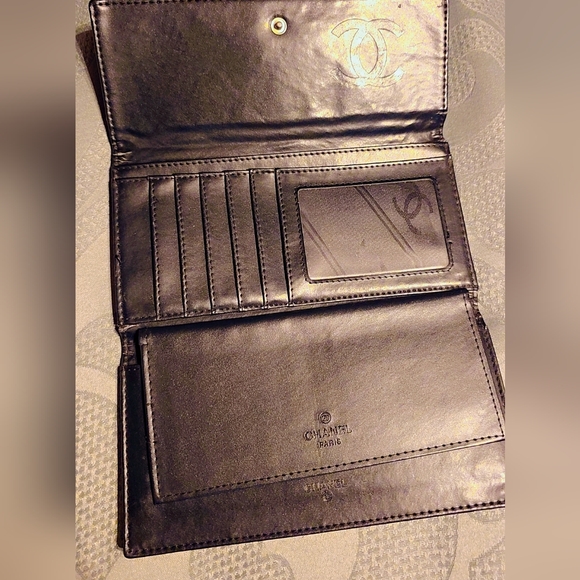 Chanel Black/White Wallet An CHECK BOOK *LONG WALLET*EUC - Picture 5 of 6
